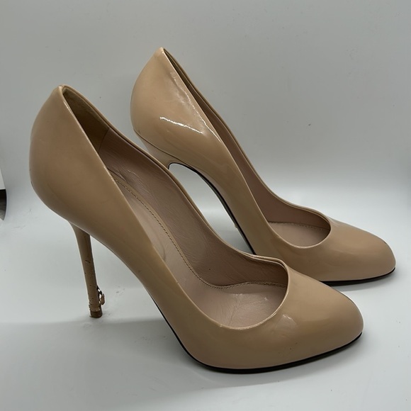 Sergio Rossi Godiva Patent Pumps. 39 - Picture 4 of 16